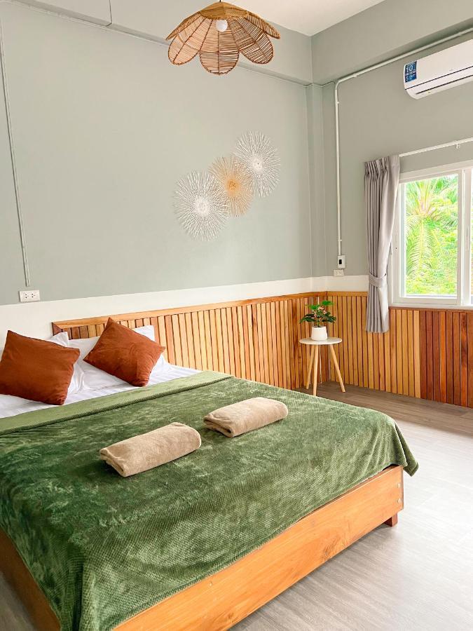 Private Room With Share Bathroom At Little Wild House Khaosok Khao Sok National Park Buitenkant foto