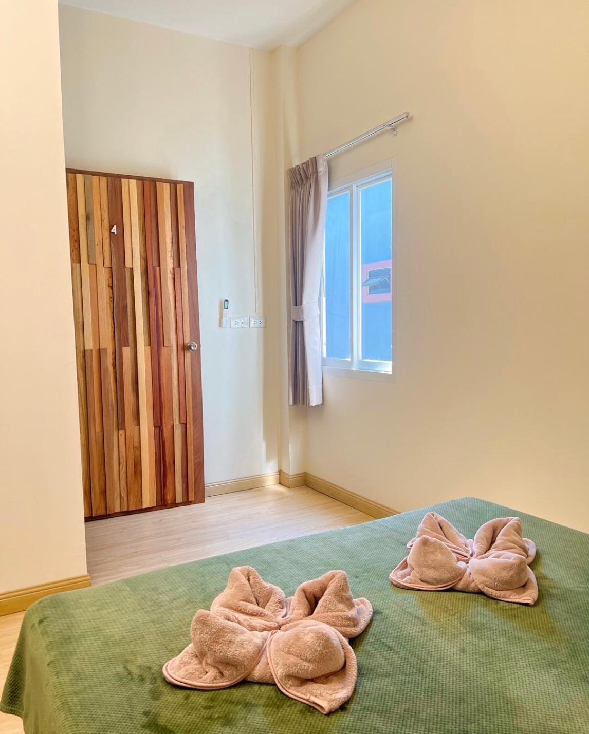 Private Room With Share Bathroom At Little Wild House Khaosok Khao Sok National Park Buitenkant foto